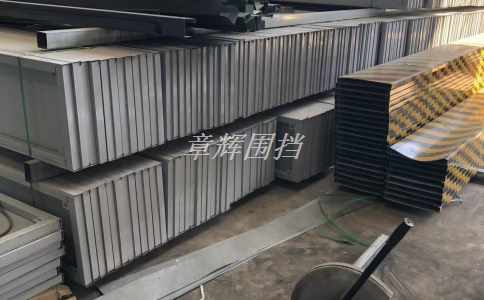 如何選擇合適的厚度的pvc圍擋？（選擇pvc圍擋的技巧）